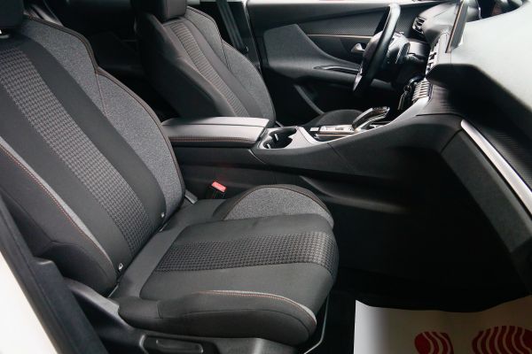 car Peugeot 3008 id10885 photo #9