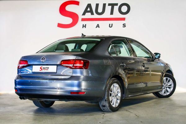 car Volkswagen Jetta id10905 photo #2