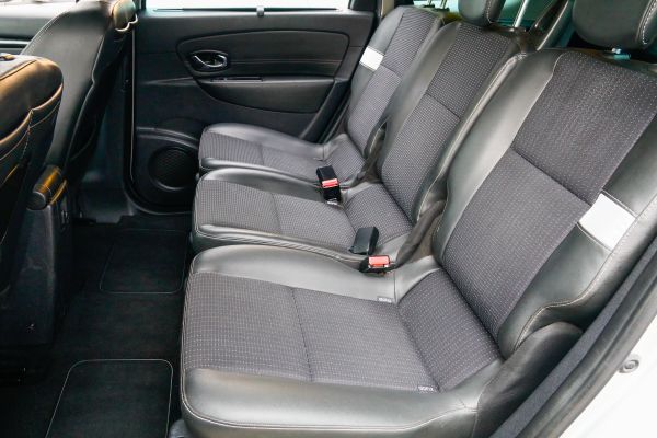 car Renault Grand Scenic id10910 photo #9