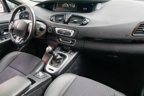 car Renault Grand Scenic id10910 photo #5