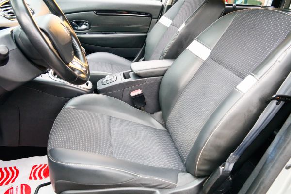 car Renault Grand Scenic id10910 photo #7