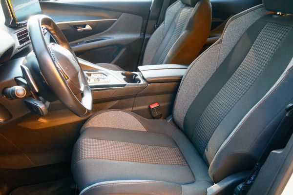 car Peugeot 3008 id10947 photo #7
