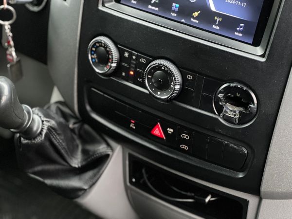 car Mercedes Benz Sprinter id11075 photo #11