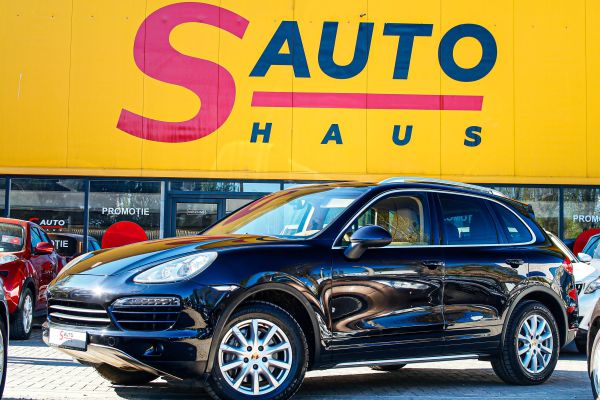 car Porsche Cayenne id10453 main photo