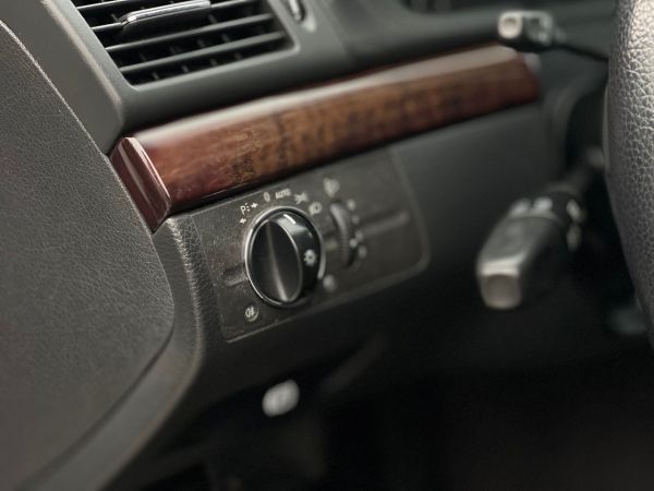car Mercedes Benz E Class id11010 photo #15