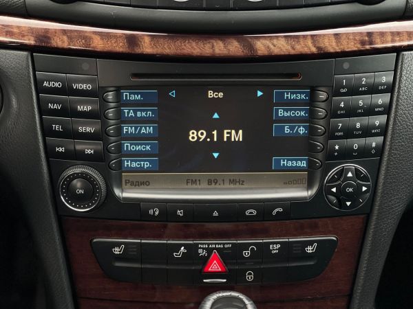 car Mercedes Benz E Class id11010 photo #12