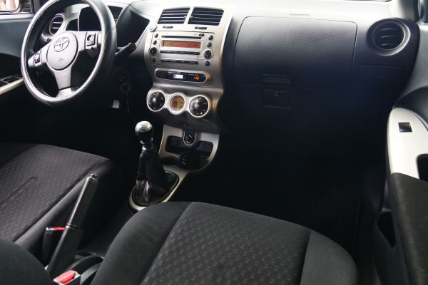 car Toyota Urban Cruiser id10702 photo #4