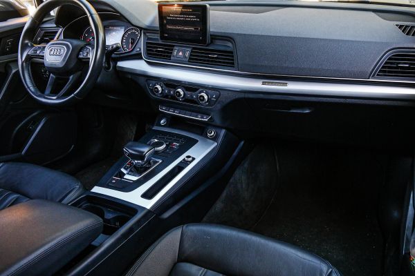 car Audi Q5 id10722 photo #8