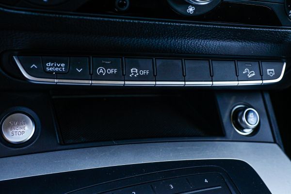 car Audi Q5 id10722 photo #17