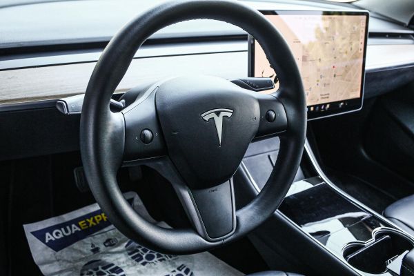 car Tesla Model 3 id10730 photo #5