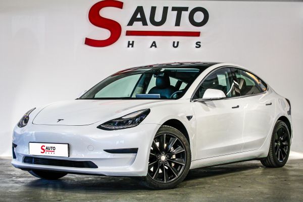 car Tesla Model 3 id10730 main photo