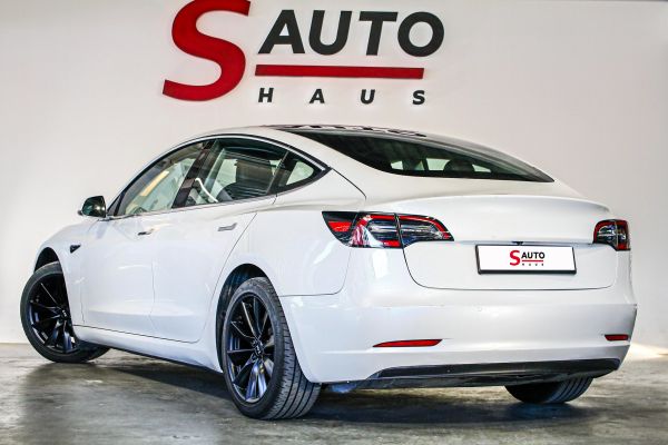 car Tesla Model 3 id10730 photo #1