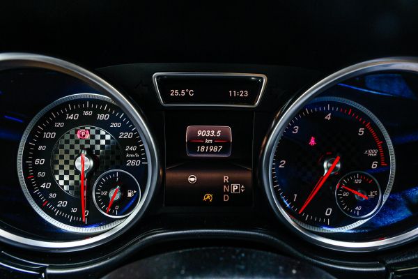 car Mercedes Benz GLE id10738 photo #9