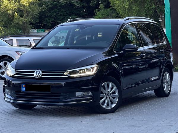 car Volkswagen Touran id10686 main photo