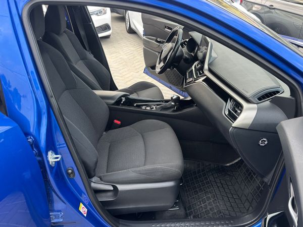 car Toyota C-HR id11877 photo #6