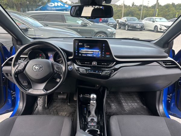 car Toyota C-HR id11877 photo #9
