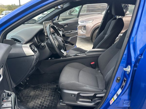 car Toyota C-HR id11877 photo #5