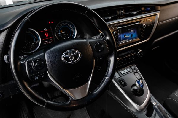 car Toyota Auris id12079 photo #9