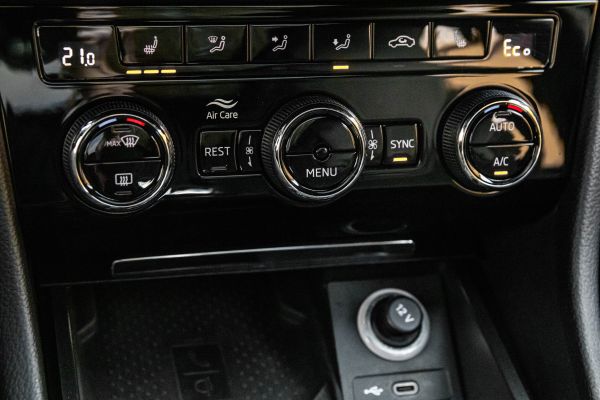 car Skoda Superb id12175 photo #15