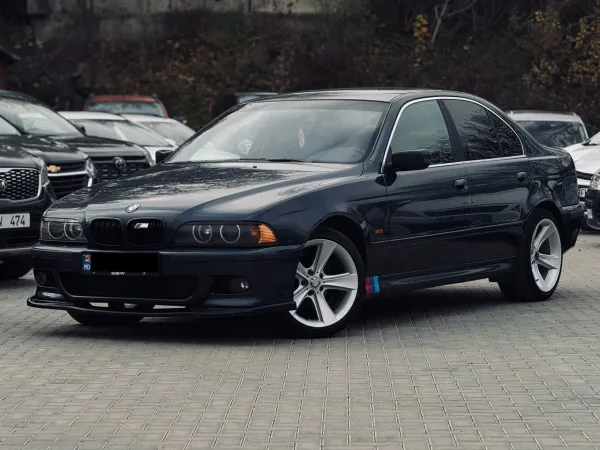 car BMW 5 Series id12239 main photo