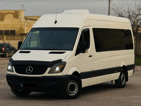 car Mercedes Benz Sprinter id12240 main photo