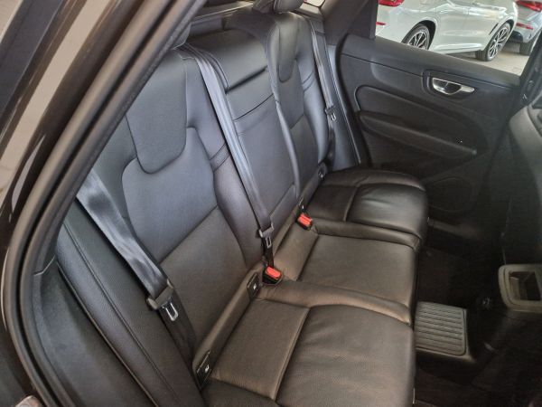 car Volvo XC60 id12355 photo #4