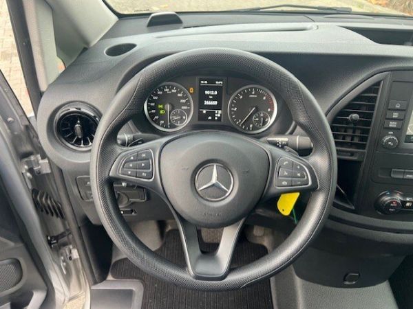 car Mercedes Benz Vito id12387 photo #3