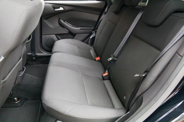 car Ford Focus id11515 photo #9