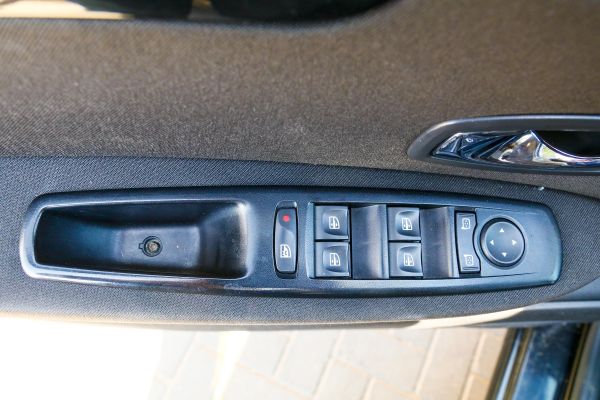car Renault Grand Scenic id11537 photo #16