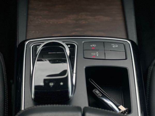 car Mercedes Benz GLE id11261 photo #11