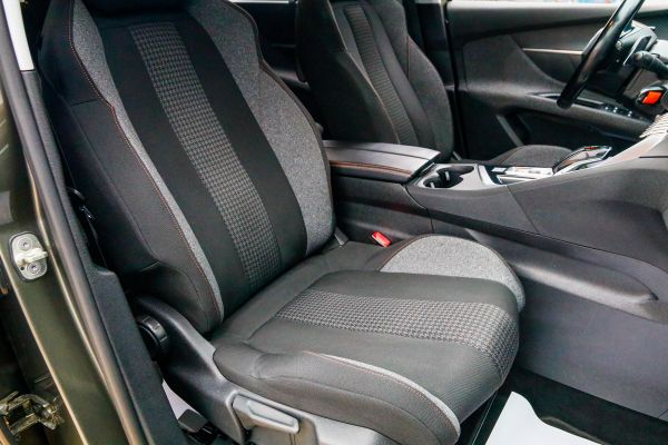 car Peugeot 5008 id11273 photo #9