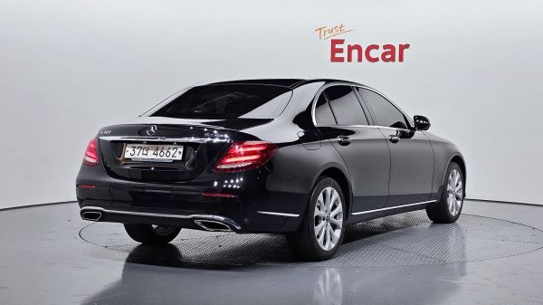car Mercedes Benz E Class id12541 photo #3