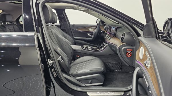 car Mercedes Benz E Class id12541 photo #7