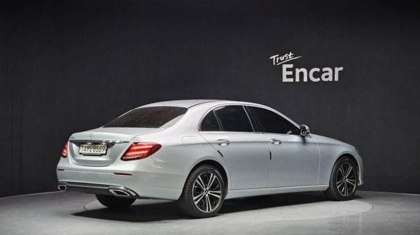 car Mercedes Benz E Class id12547 photo #3
