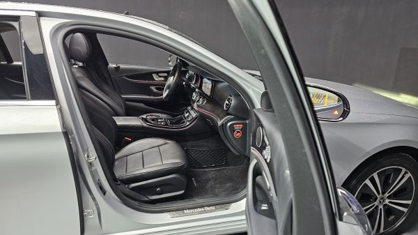 car Mercedes Benz E Class id12547 photo #5