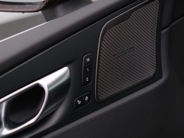 car Volvo XC60 id12588 photo #9