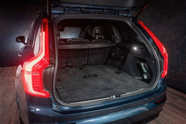car Volvo XC90 id12690 photo #8