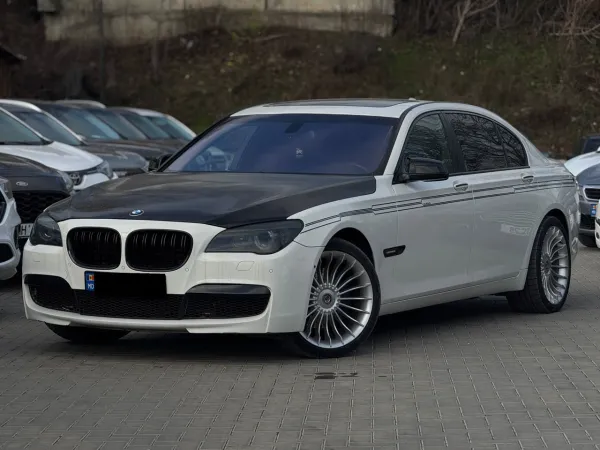 car BMW 7 Series id12789 main photo