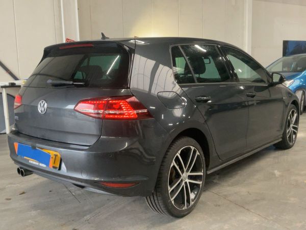 car Volkswagen Golf id12820 photo #3