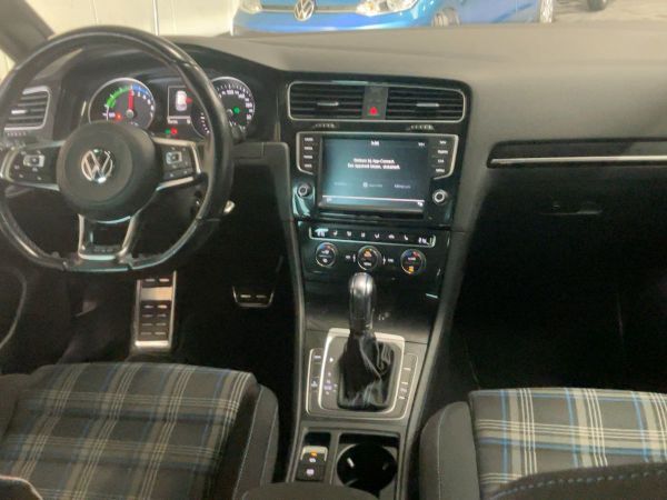 car Volkswagen Golf id12820 photo #9