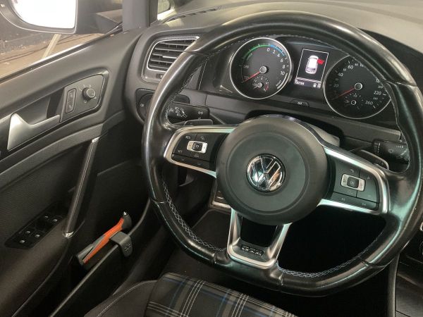 car Volkswagen Golf id12820 photo #10