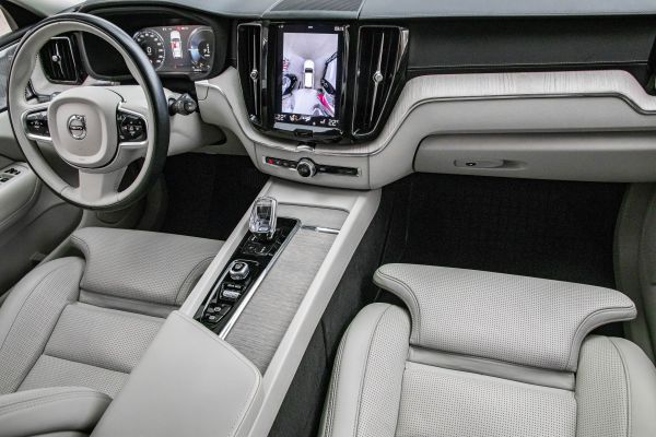 car Volvo XC60 id12831 photo #8