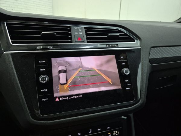 car Volkswagen Tiguan id12895 photo #11
