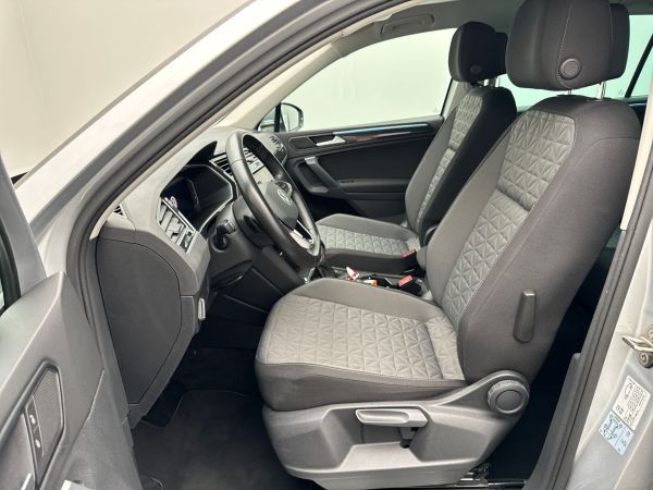 car Volkswagen Tiguan id12922 photo #7