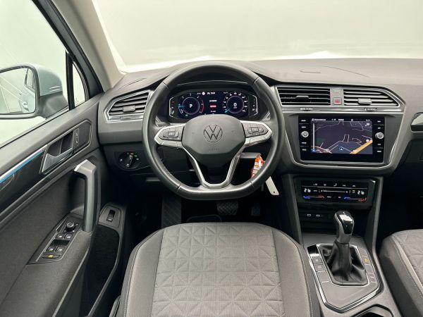 car Volkswagen Tiguan id12922 photo #10