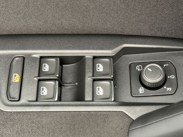car Volkswagen Tiguan id12922 photo #15