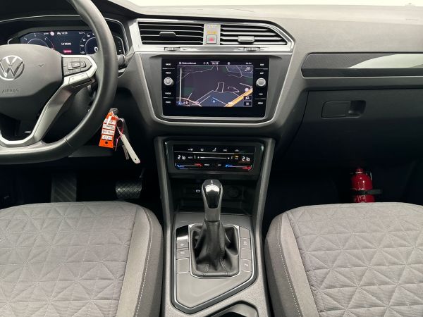 car Volkswagen Tiguan id12922 photo #9