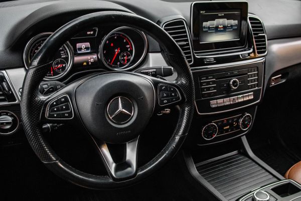 car Mercedes Benz GLE id12927 photo #9