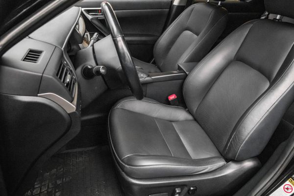 car Lexus CT Series id11919 photo #5