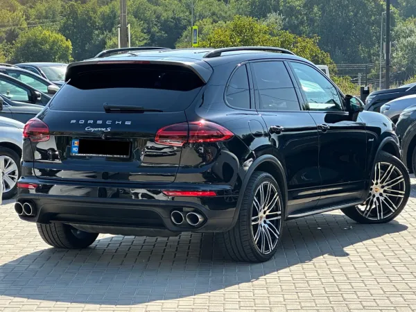 car Porsche Cayenne id11974 main photo